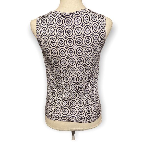 Cabi Blue White Medallion Print Wrap Top Sz XS - Picture 7 of 7